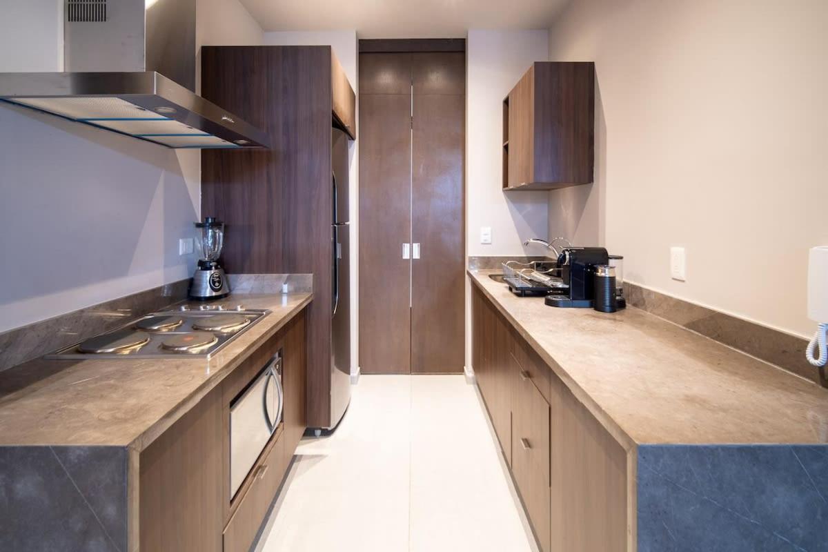 Peninsula 2 Bedroom Designer & 200 Mb Fast Wifi New Listing! Appartement Mérida